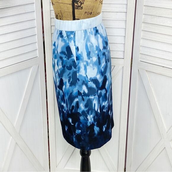 Chicos Watercolor Print Pull On A Line Skirt Blue Small - Picture 2 of 11